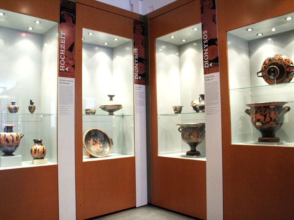 Ausstellung Vasen-Bilder-Welten – Archäologisches Museum WWU Münster